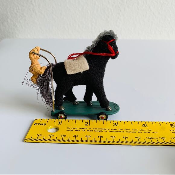 2008 Hallmark Bear & Pony Ornament - Picture 10 of 12
